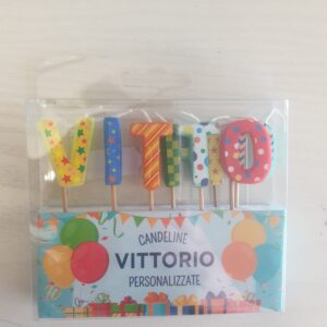 CANDELINE DI COMPLEANNO PERSONALIZZATE CON NOME "VITTORIO" PER FESTE, COMPLEANNI, PARTY ED OCCASIONI SPECIALI