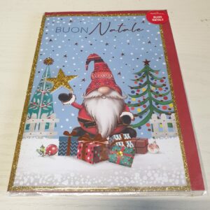 BIGLIETTO NATALE CON GNOMETTO E PACCHETTI REGALO CON SCRITTA "BUON NATALE" PER AUGURI NATALE